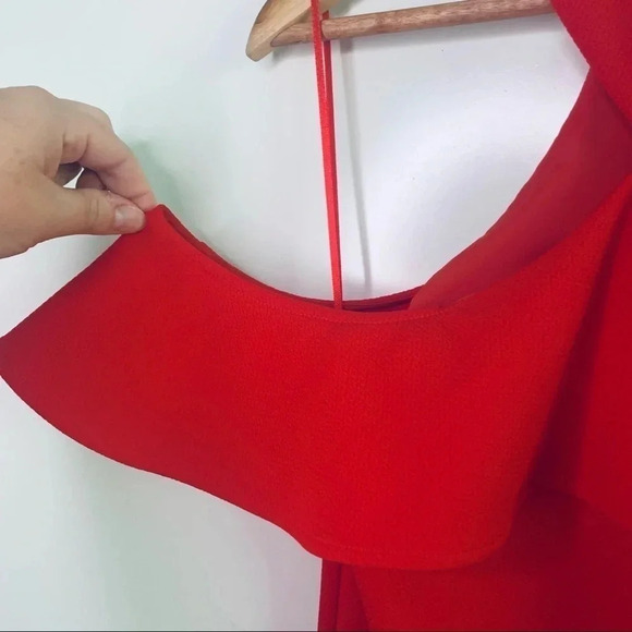 Trina Turk NWT Lipstick Red Jurnee Cold Shoulder Ruffle Dress Size 4 - Picture 7 of 11